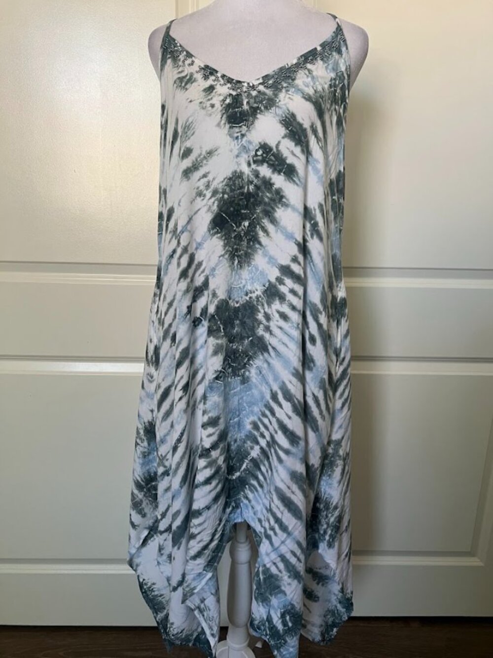 NWT Santiki Tie-Dye Summer Selena Asymmetric Hem Dress Size Medium NEW